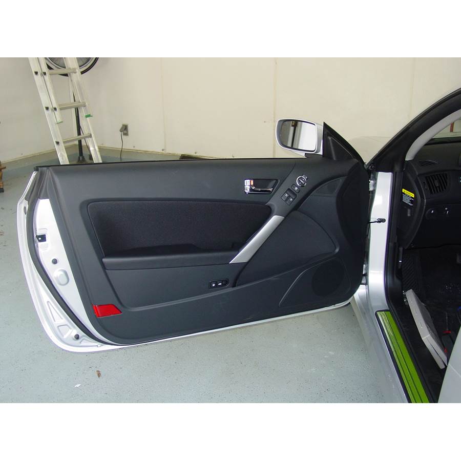2013 Hyundai Genesis Front door speaker location