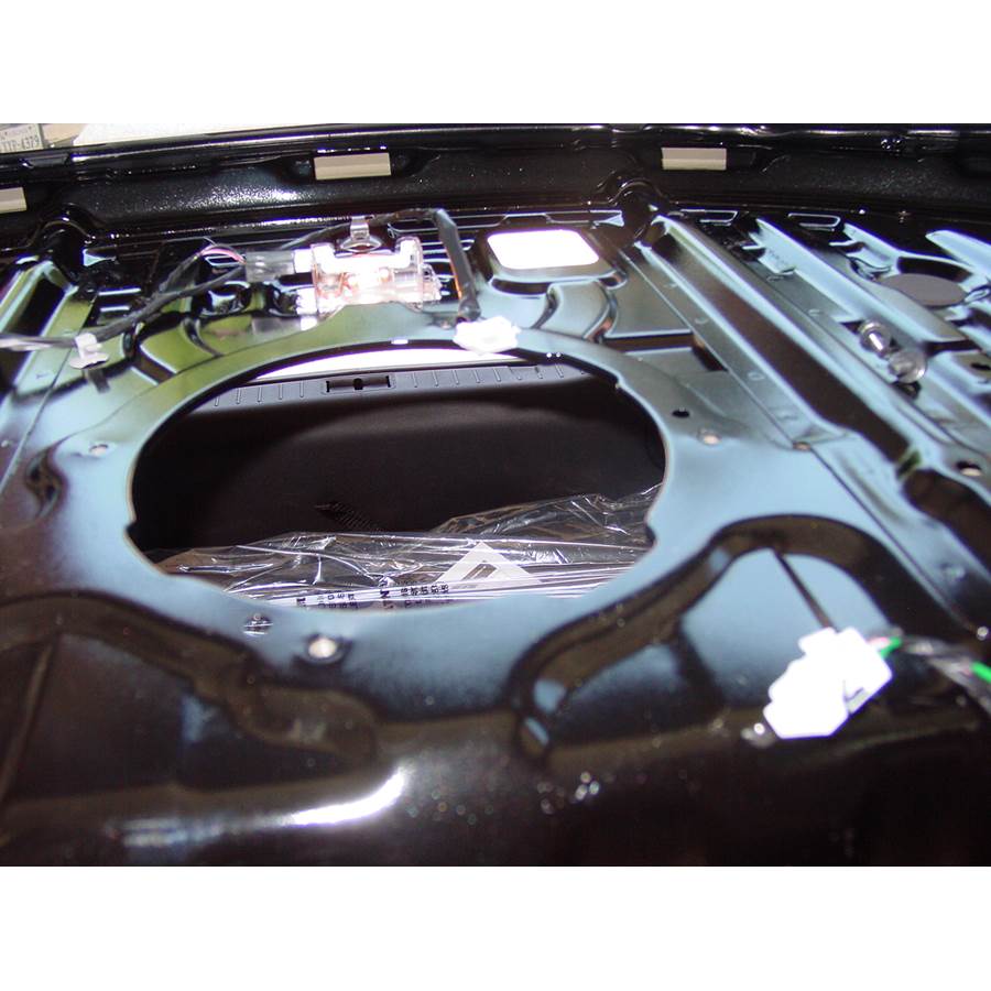 2015 Hyundai Genesis Rear deck speaker removed