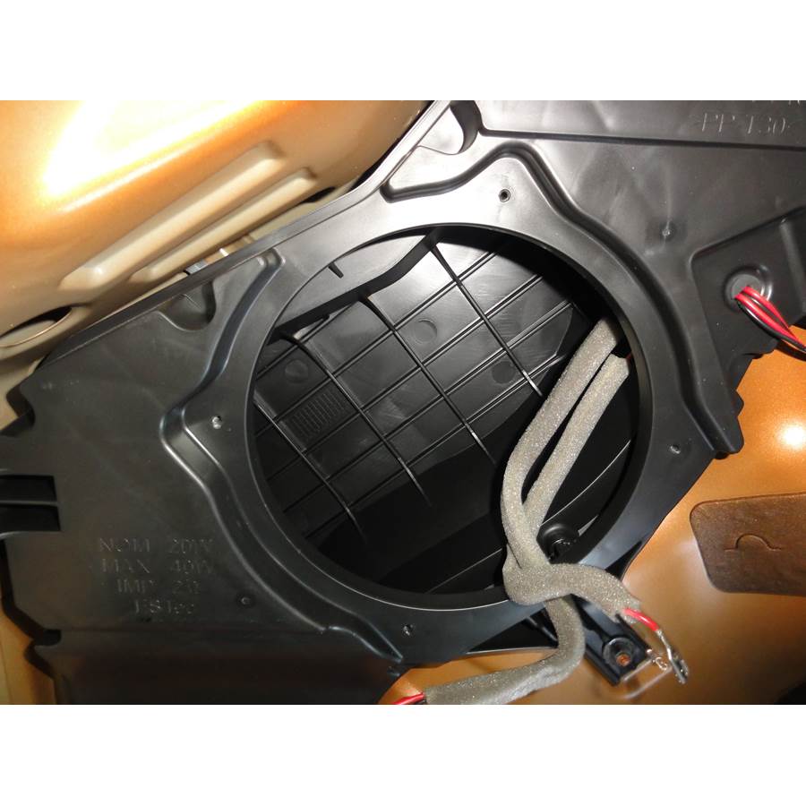 2017 Hyundai Veloster Far-rear side speaker removed