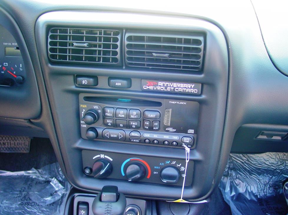 Chevy Camaro radio