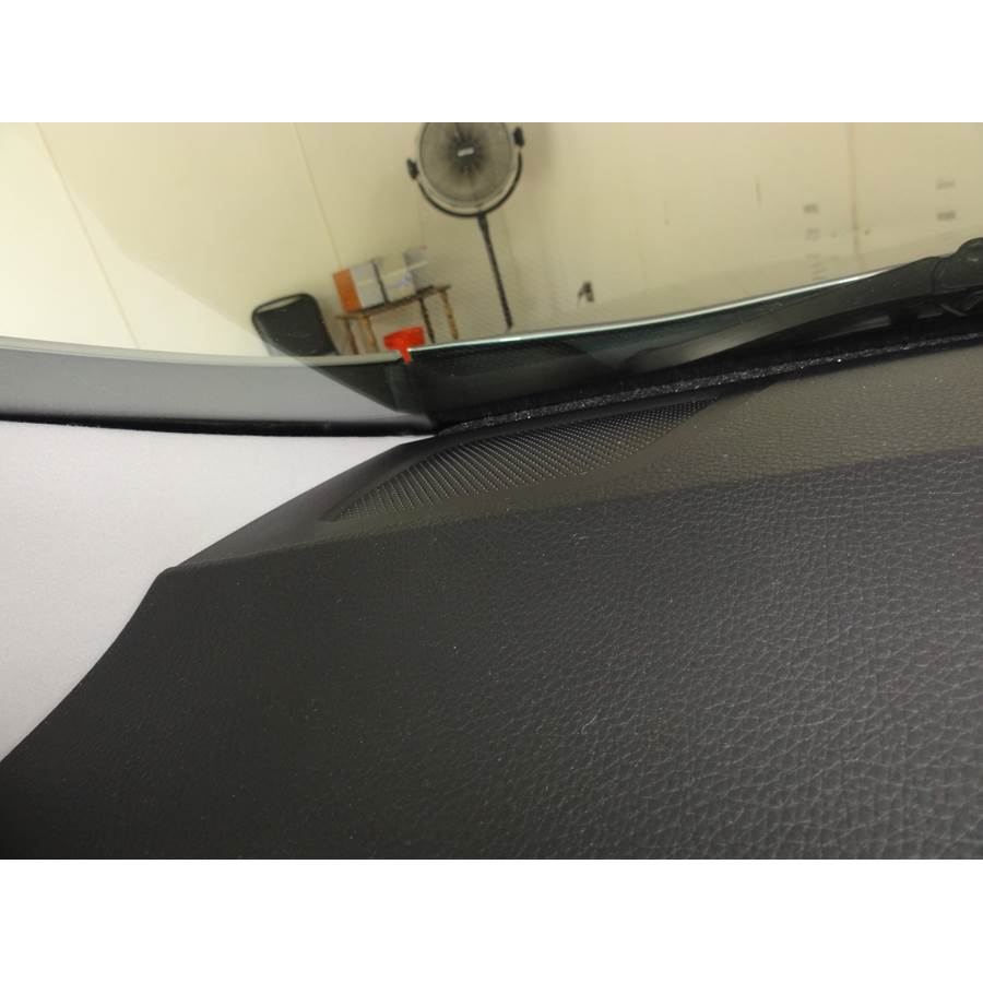 2017 Hyundai Azera Dash speaker location
