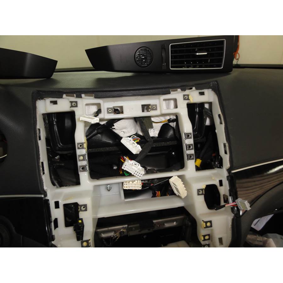 2011 Hyundai Veracruz Factory radio removed