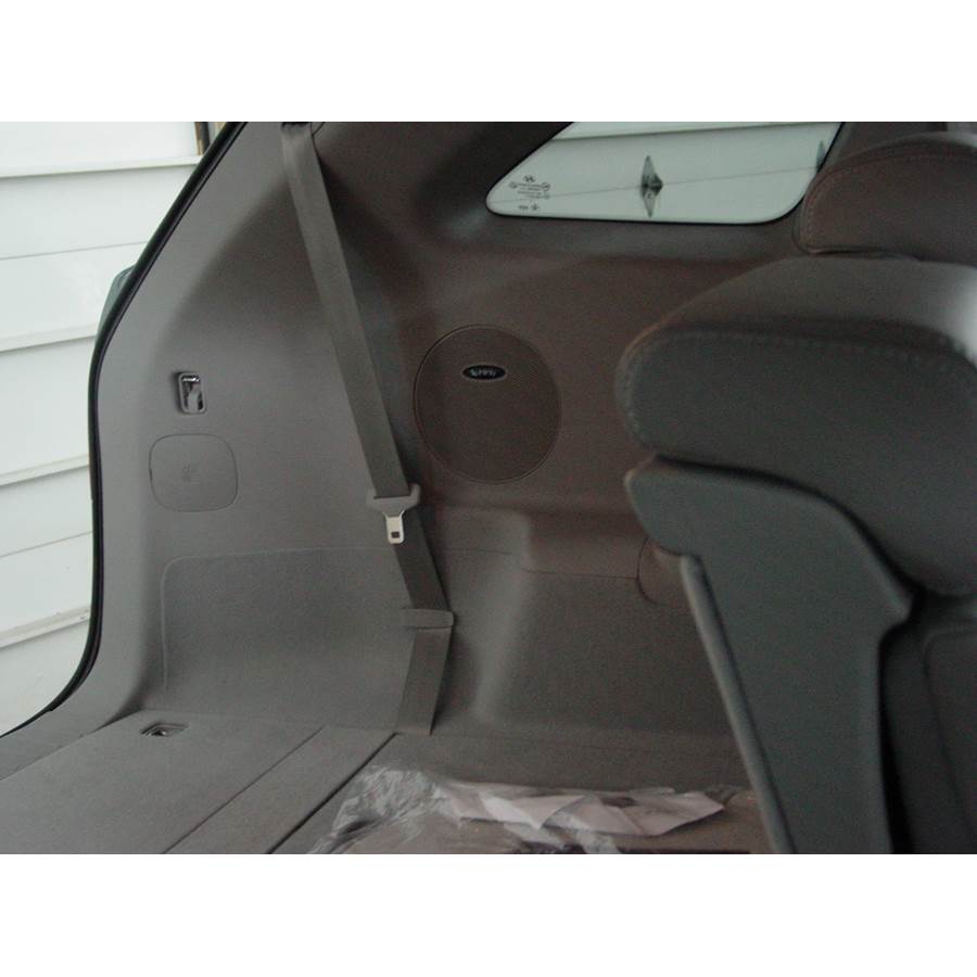 2008 Hyundai Veracruz Far-rear side speaker location