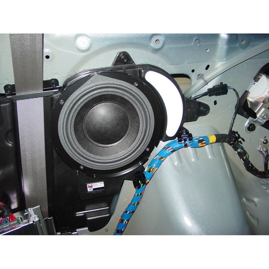 2010 Hyundai Veracruz Far-rear side speaker
