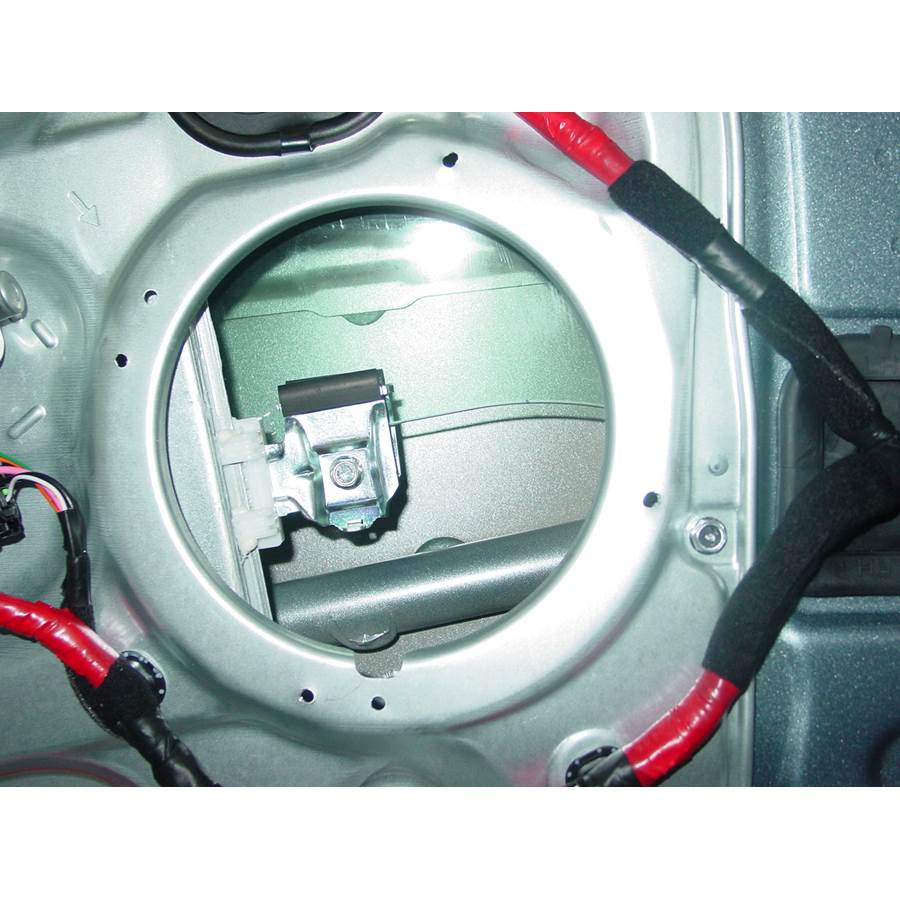 2007 Hyundai Veracruz Front door woofer removed