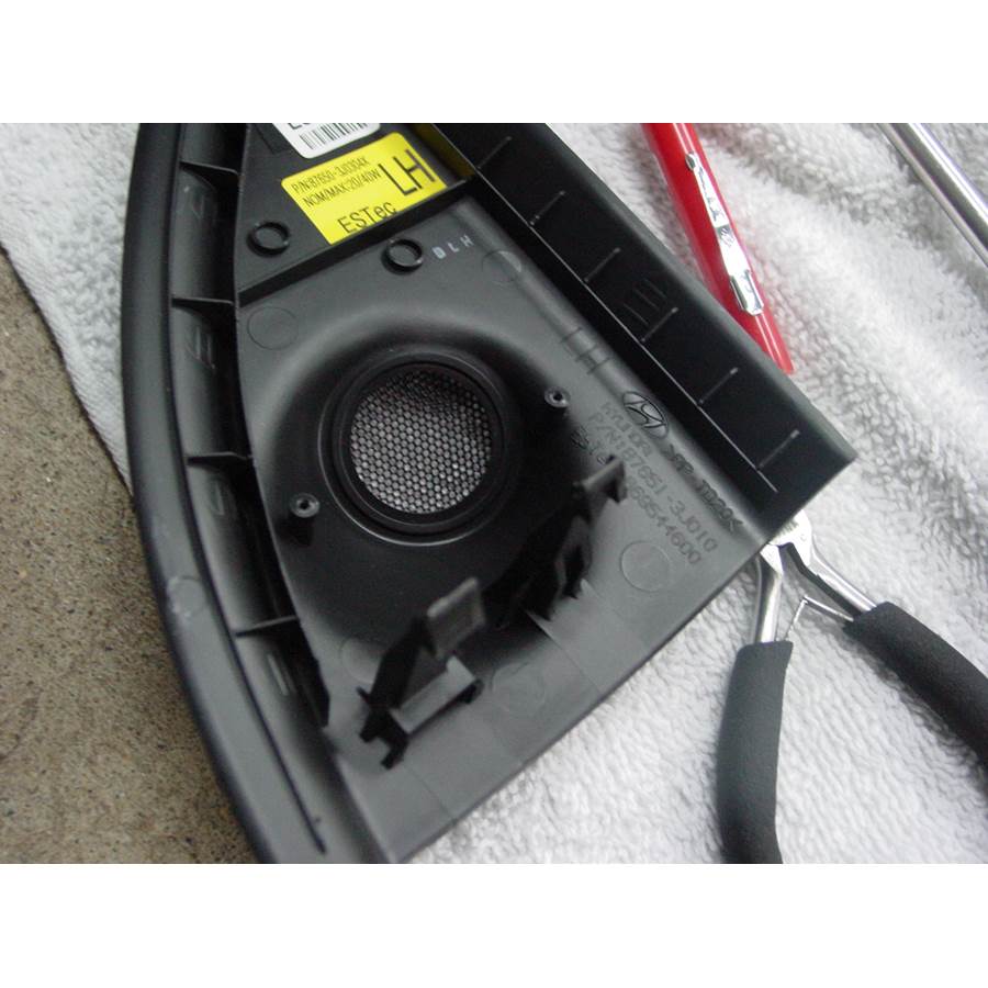 2008 Hyundai Veracruz Front door tweeter removed