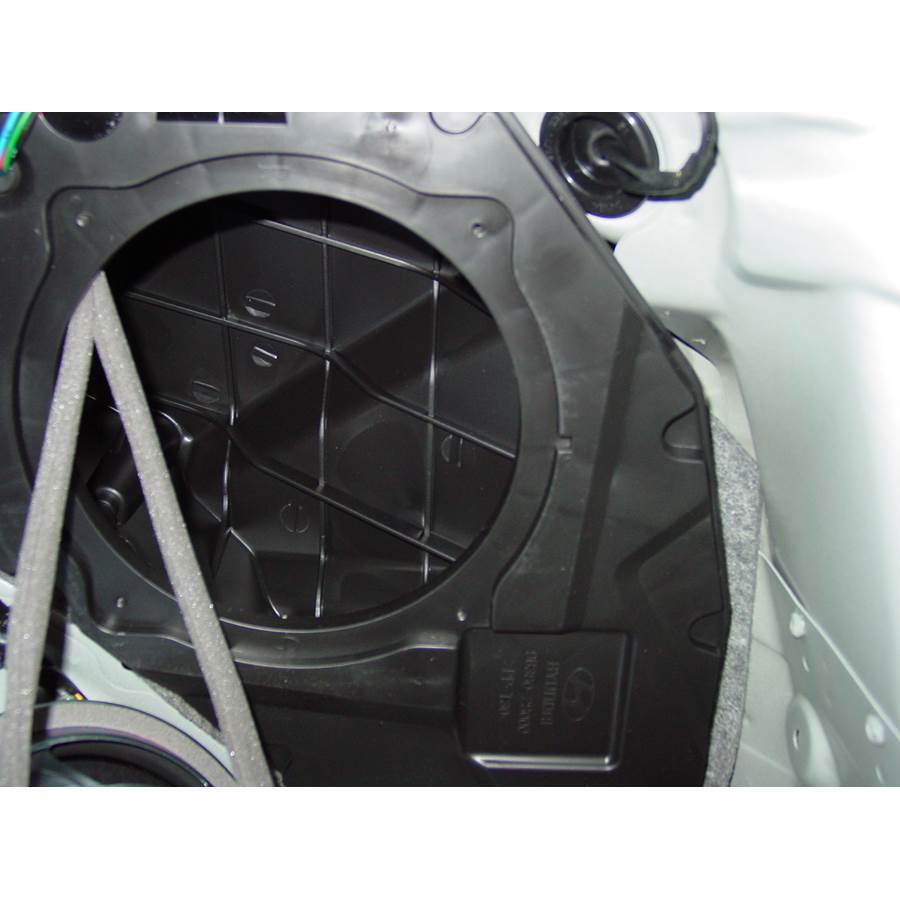 2012 Hyundai Tucson Far-rear side speaker removed