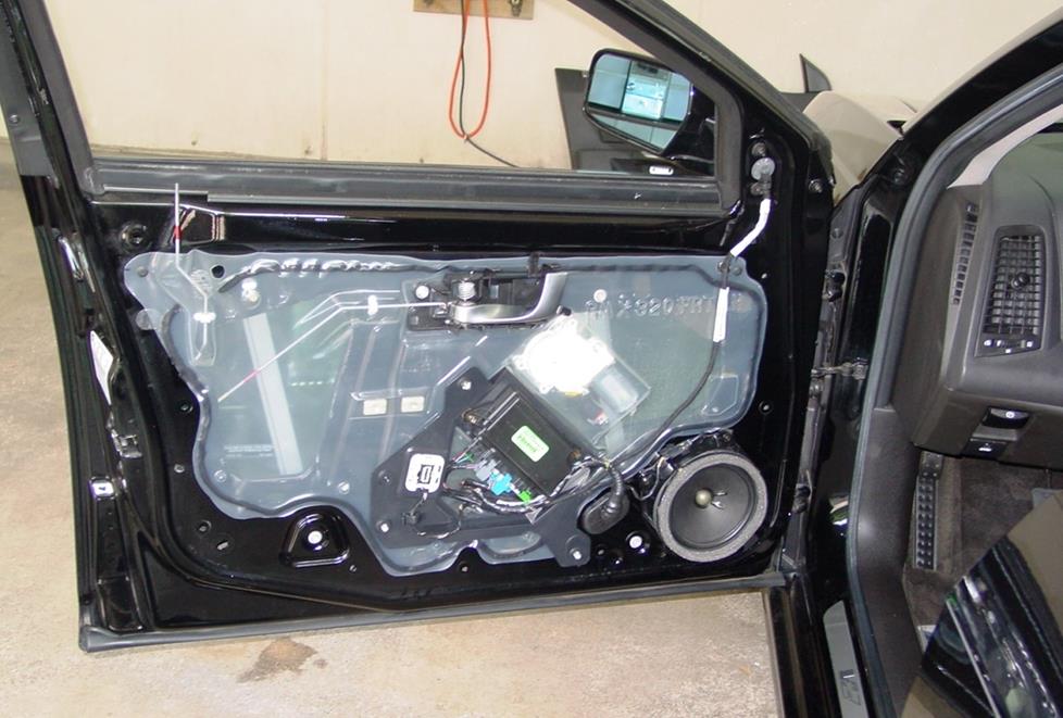 2004 Cadillac Cts Rear Deck Subwoofer Wiring Diagram from images.crutchfieldonline.com