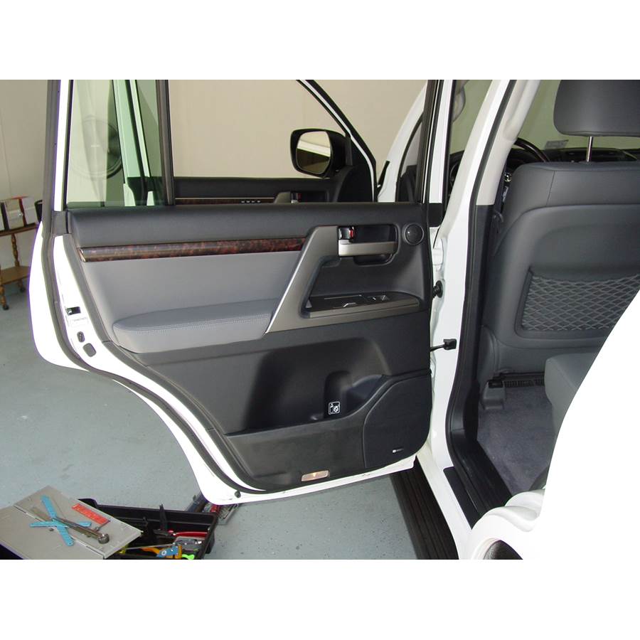 2013 Toyota Land Cruiser Rear door woofer location