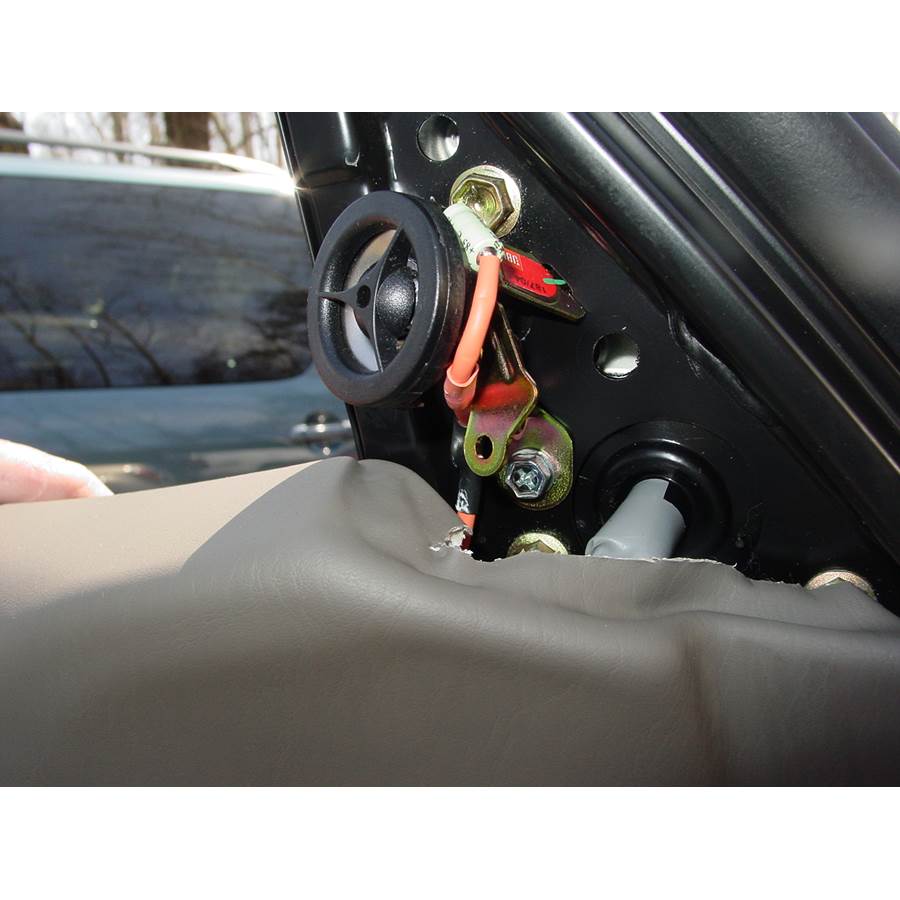 2006 Toyota Land Cruiser Front door tweeter