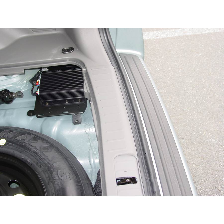 2007 Hyundai Tucson Factory amplifier