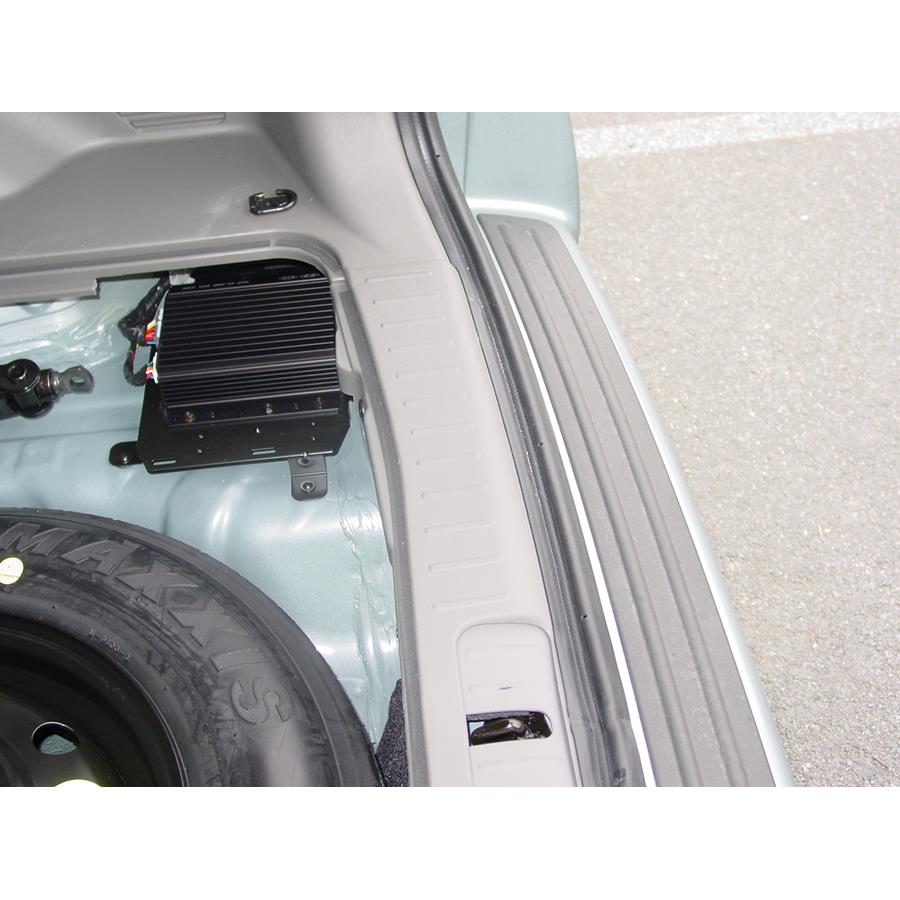2009 Hyundai Tucson Factory amplifier