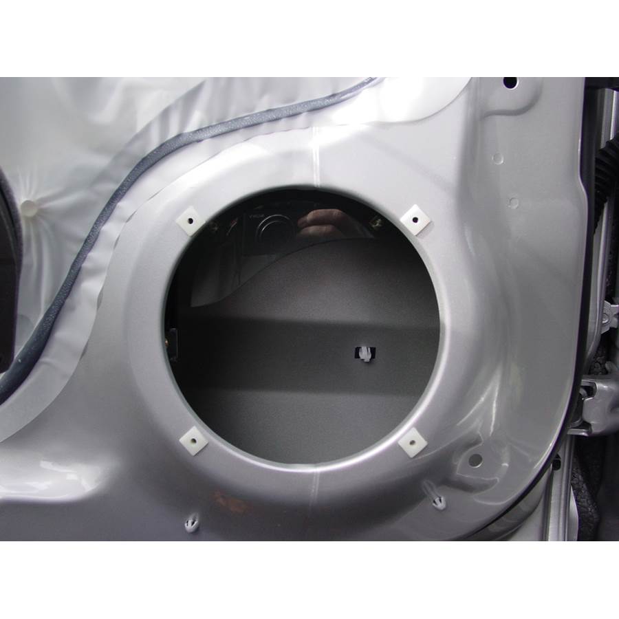 2007 Hyundai Tucson Front door woofer removed