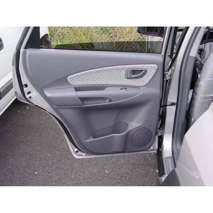 2008 Hyundai Tucson Rear door speaker location