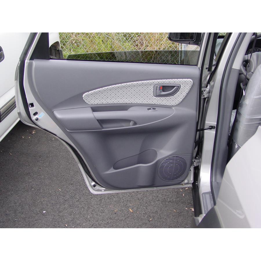 2009 Hyundai Tucson Rear door speaker location