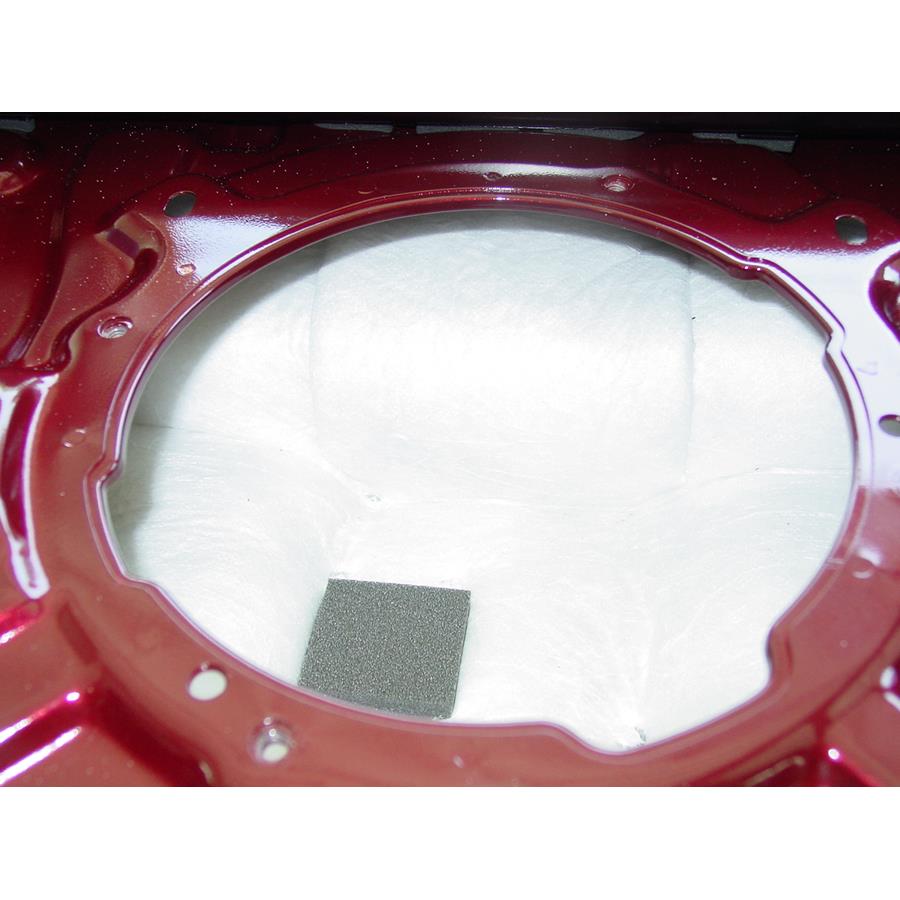 2013 Hyundai Genesis Rear deck center speaker removed
