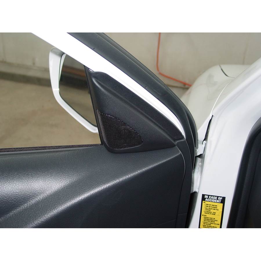 2006 Toyota Matrix Front door tweeter location
