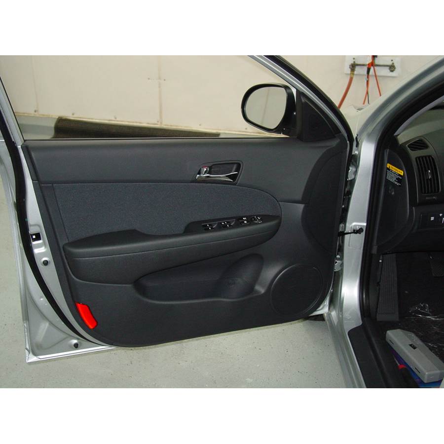 2009 Hyundai Elantra Touring Front door speaker location