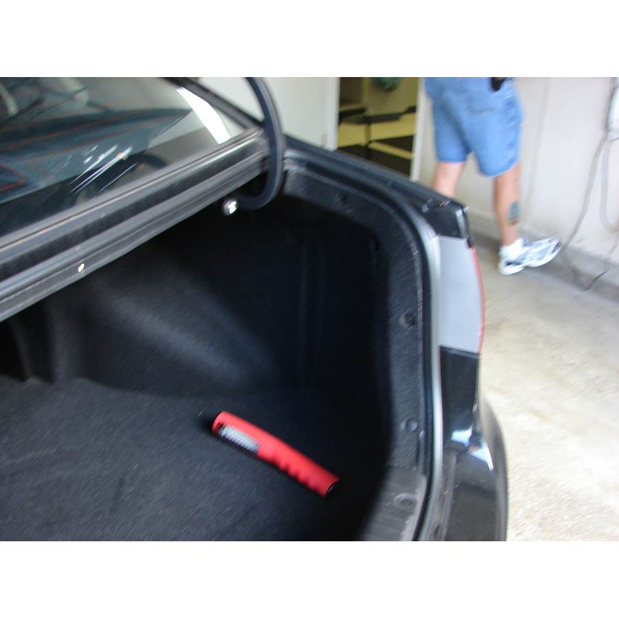 2009 Hyundai Elantra Factory amplifier location