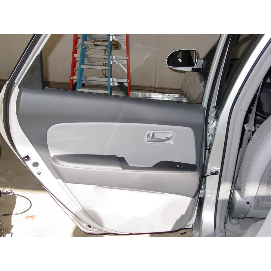 2009 Hyundai Elantra Rear door speaker location