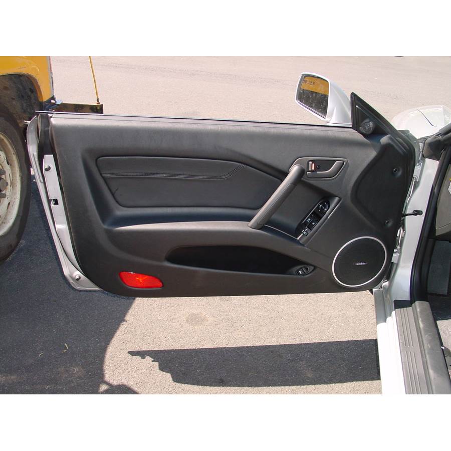 2006 Hyundai Tiburon Front door speaker location