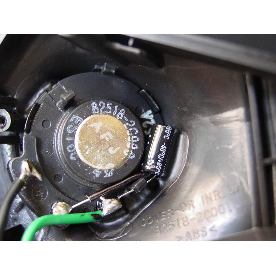 2006 Hyundai Tiburon Front door tweeter