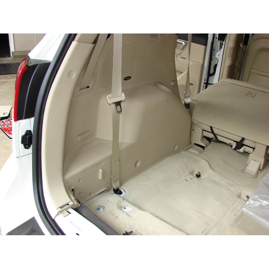 2007 Hyundai Santa Fe Far-rear side speaker location
