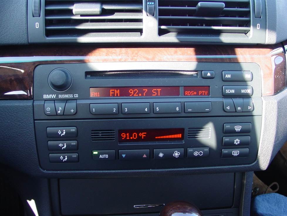BMW 3 Series Coupe radio