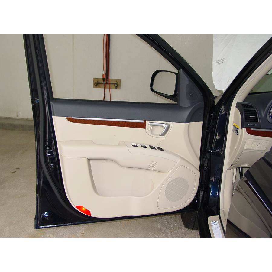 2009 Hyundai Santa Fe Front door speaker location