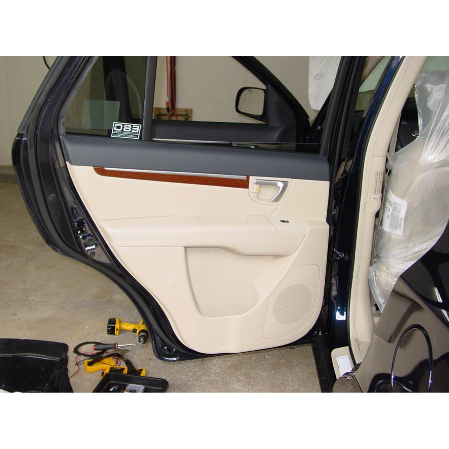 2012 Hyundai Santa Fe Rear door speaker location