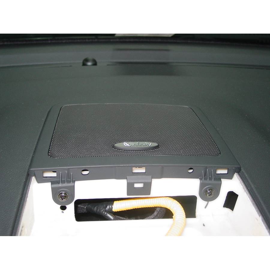 2007 Hyundai Entourage Center dash speaker location