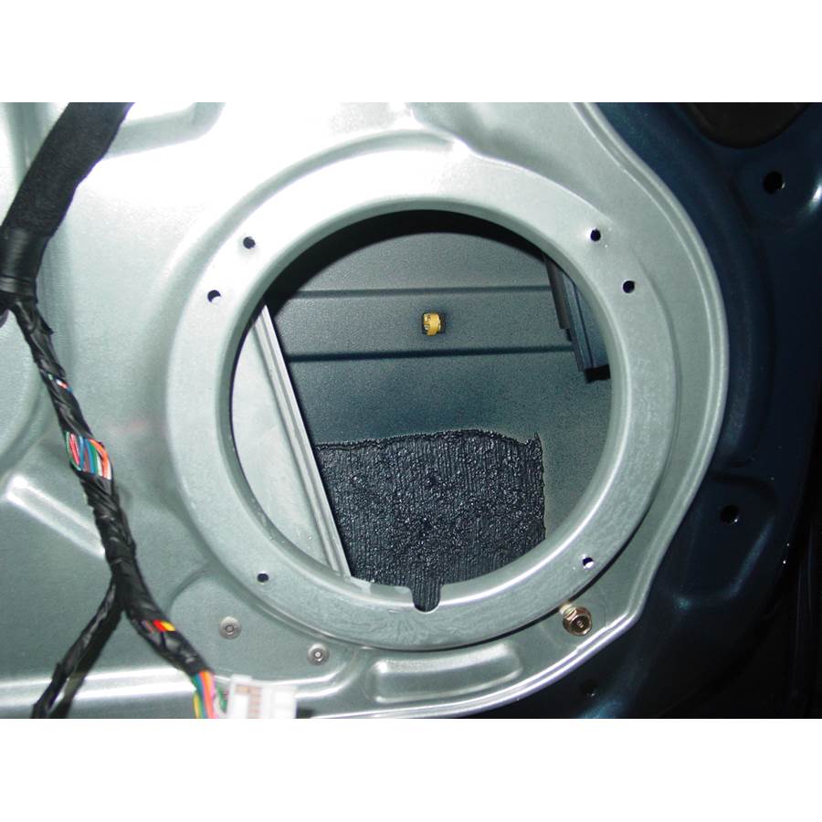 2011 Hyundai Azera Front door woofer removed