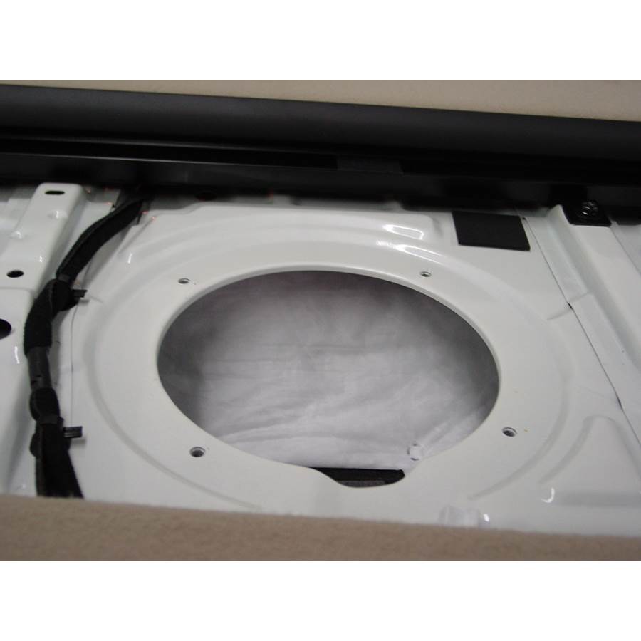 2011 Hyundai Azera Rear deck center speaker removed