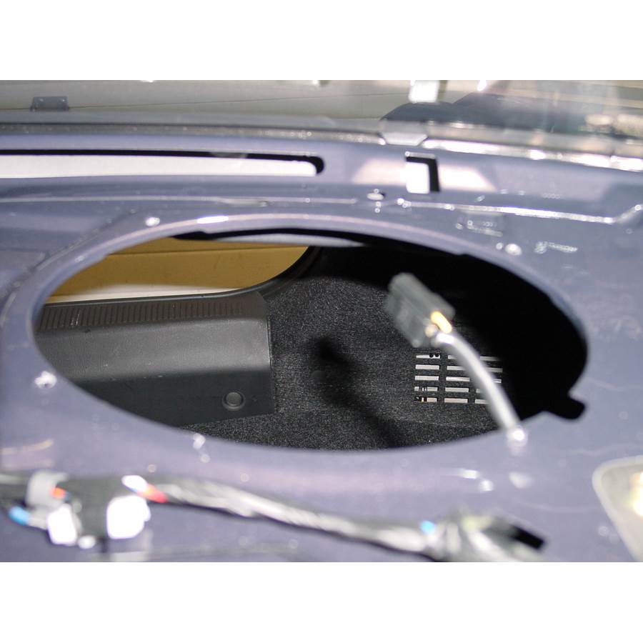 2003 Hyundai Elantra Rear deck speaker removed