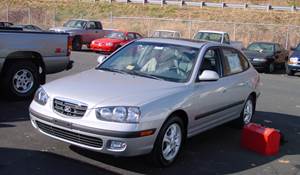 2001 Hyundai Elantra Exterior