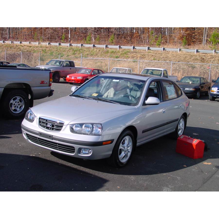 2001 Hyundai Elantra Exterior