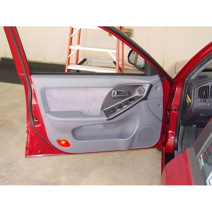 2005 Hyundai Elantra Front door speaker location