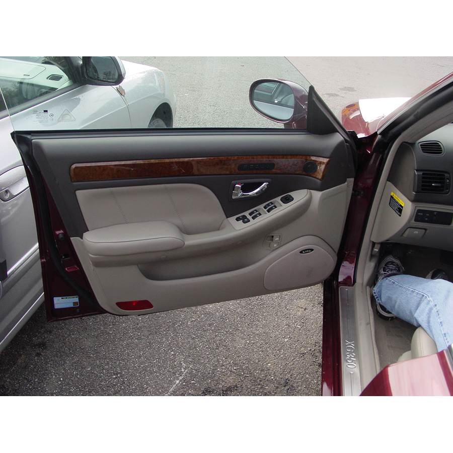 2002 Hyundai XG350 Front door speaker location