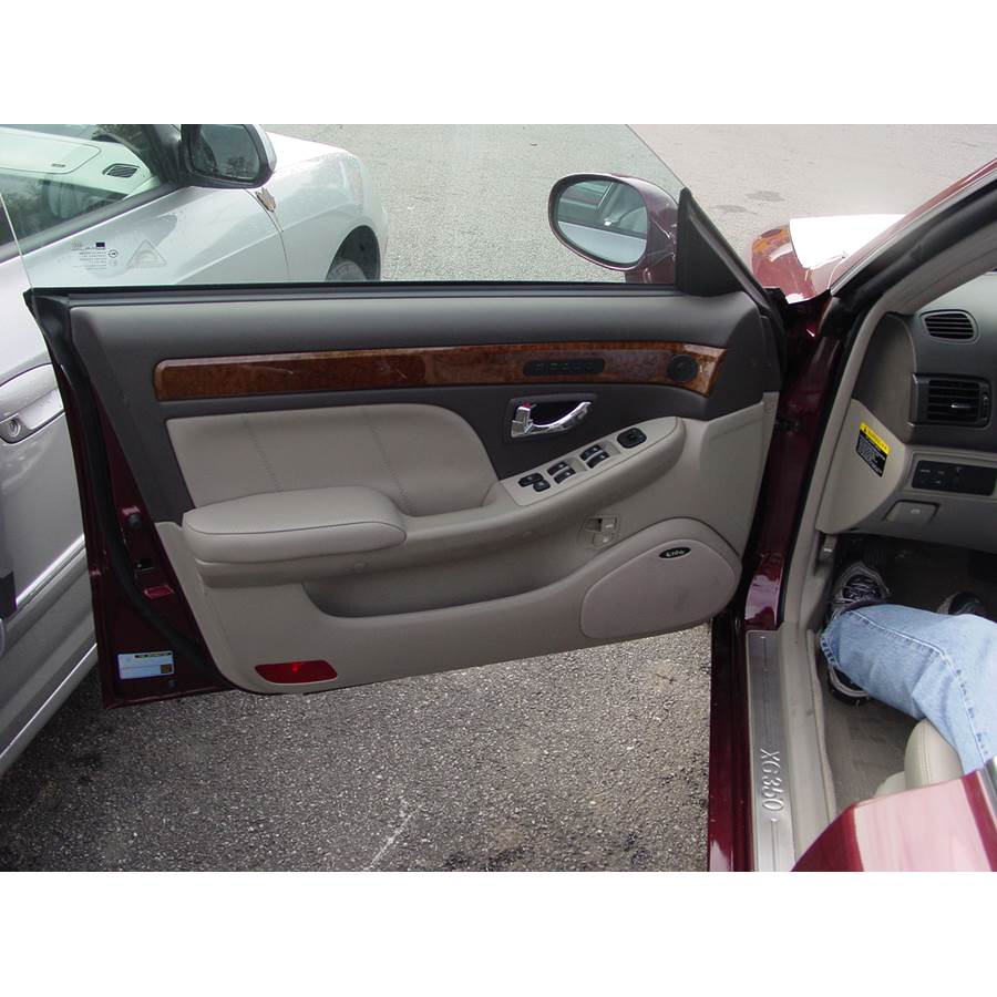 2004 Hyundai XG350 Front door speaker location
