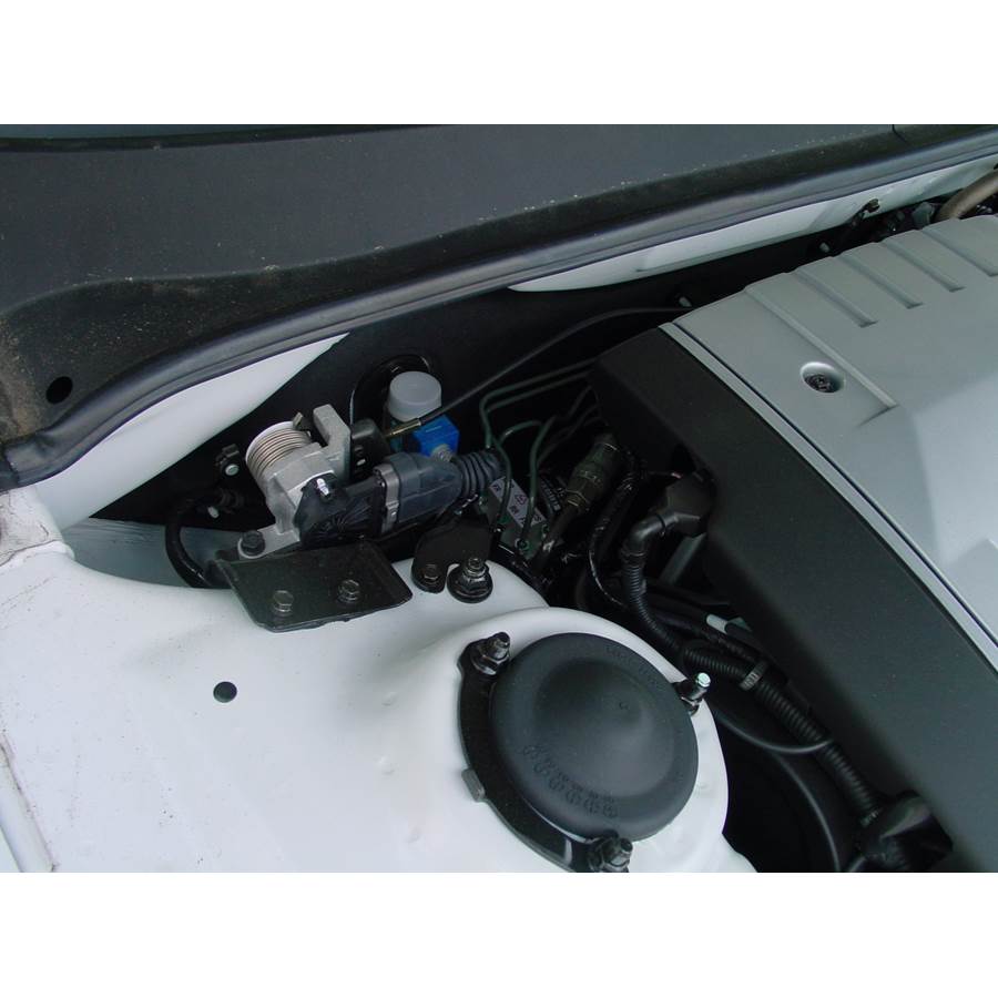 2004 Hyundai XG350 Firewall access