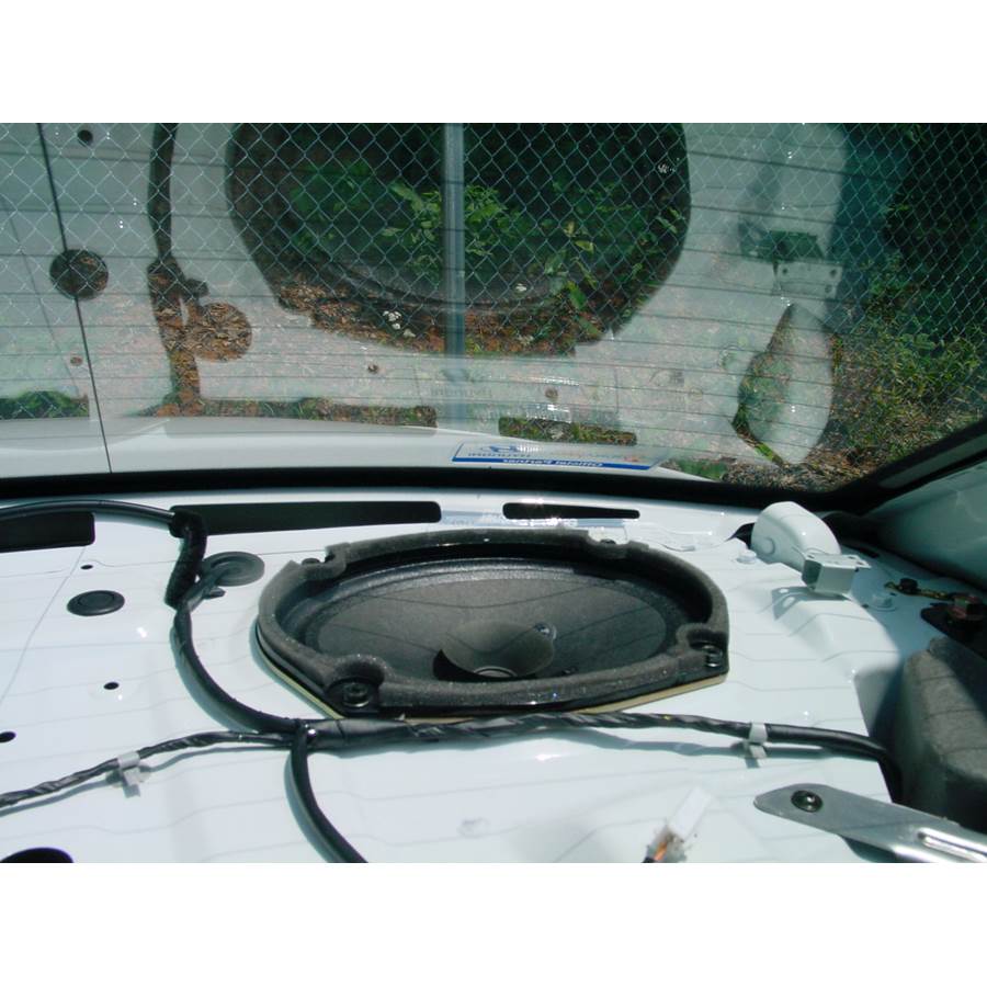 2004 Hyundai XG350 Rear deck speaker