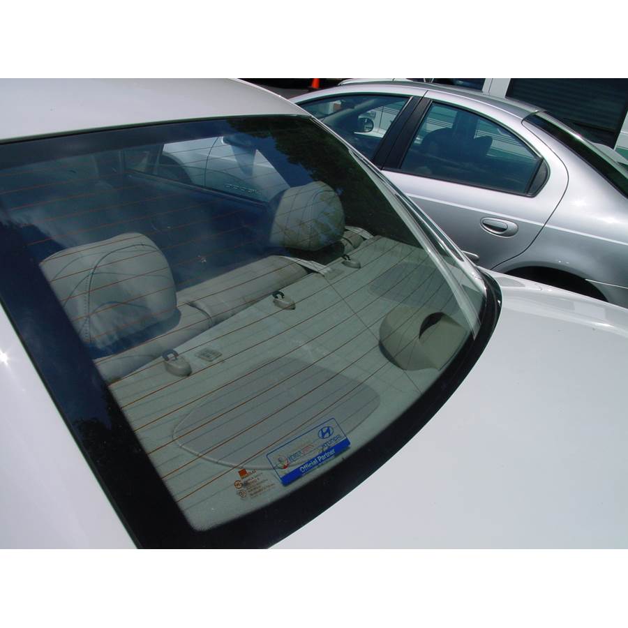 2004 Hyundai XG350 Rear deck speaker location