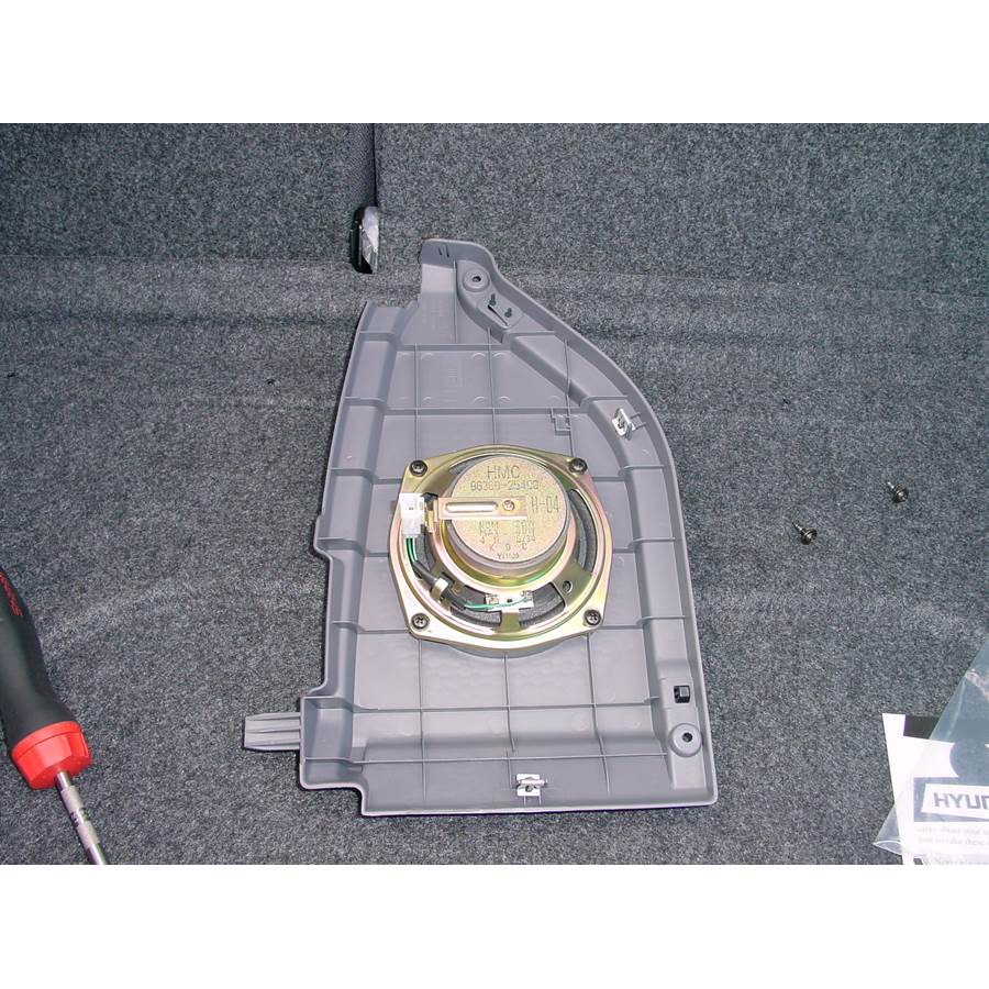 2002 Hyundai Accent Side panel speaker