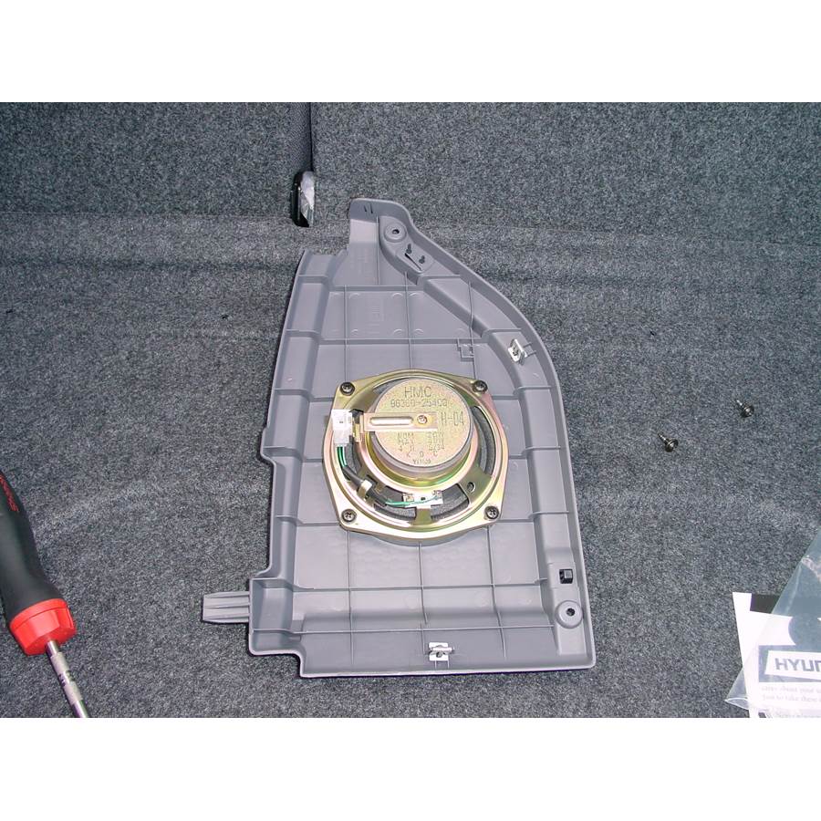 2003 Hyundai Accent Side panel speaker