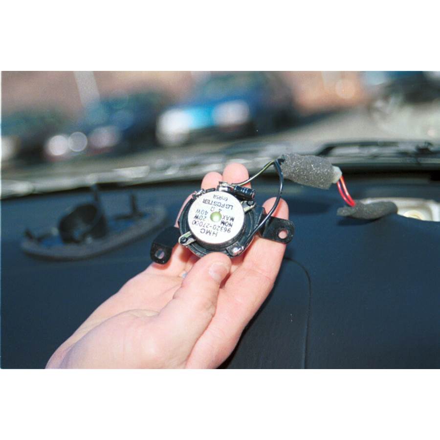 1997 Hyundai Tiburon Dash speaker