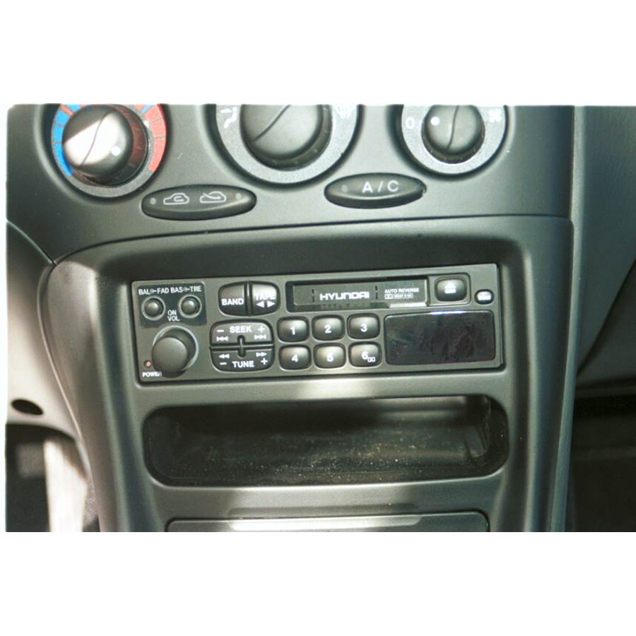 1997 Hyundai Tiburon Factory Radio