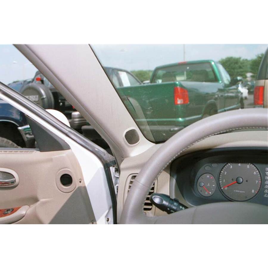 2000 Hyundai Sonata Dash speaker location