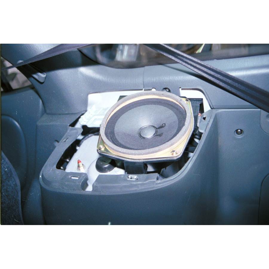 1996 Hyundai Elantra Rear wheel well speaker