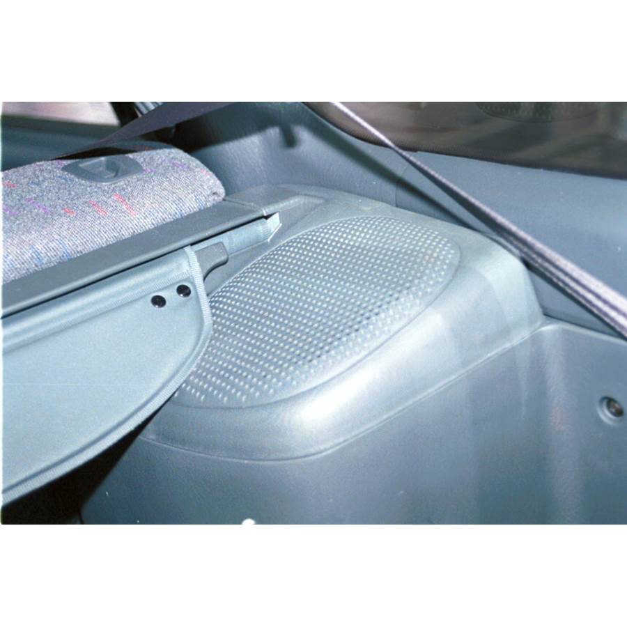 1998 Hyundai Elantra Rear wheel well speaker location