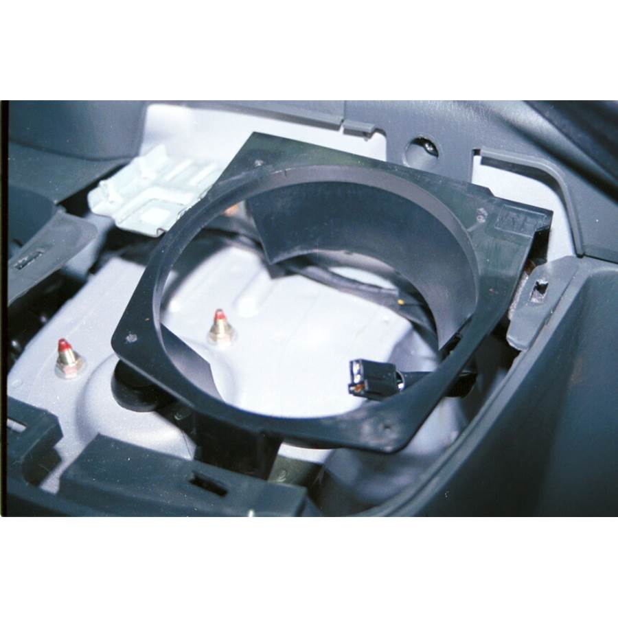2000 Hyundai Elantra Rear wheel well speaker removed